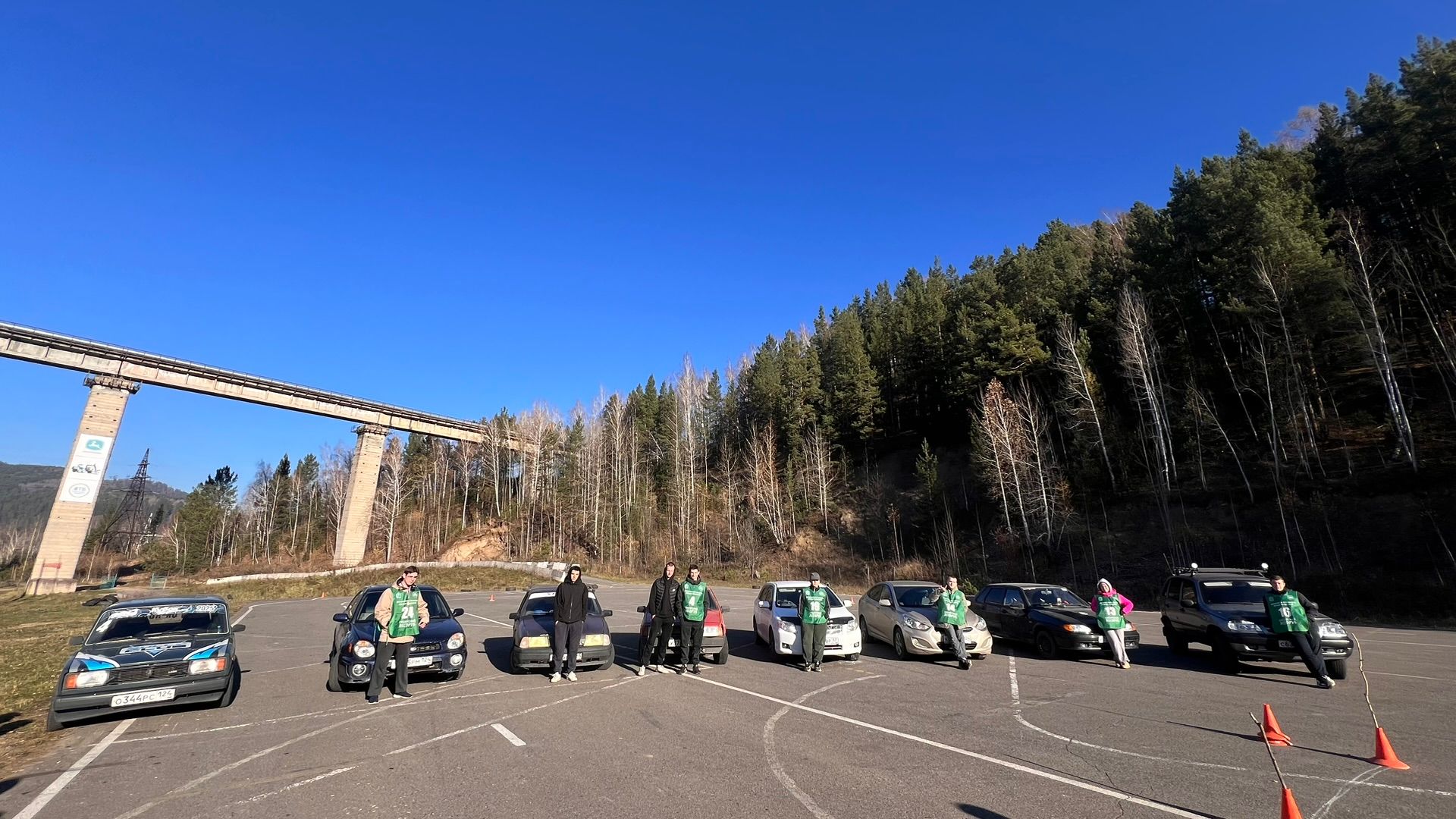 share photo 426000654